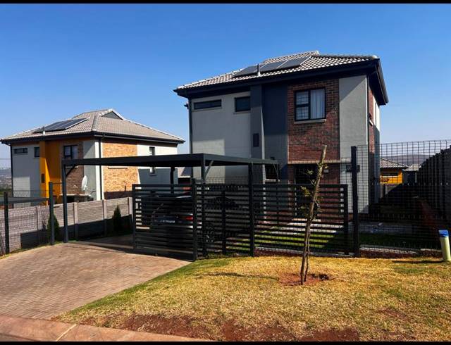 4 BEDROOM HOUSE FOR SALE IN LOTUS GARDENS